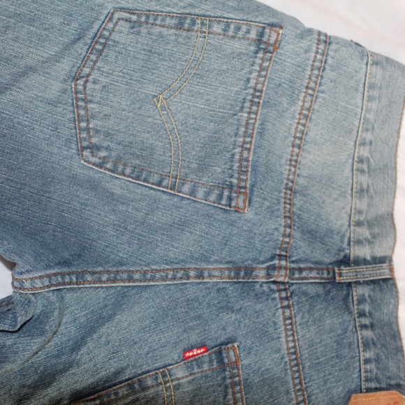 vintage medium wash 550 levi jeans😍 - Picture 6 of 9